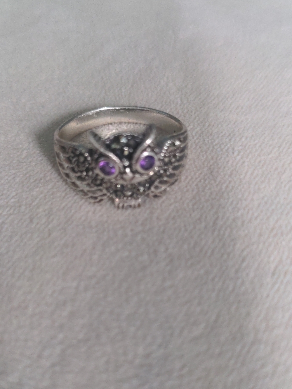 Sterling Silver Owl Ring with Amethyst Gemstone Accents, New.  Sz. 9 1/4
